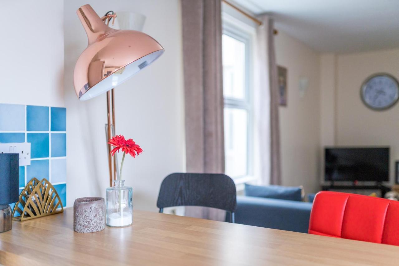 The Ella Fitzgerald - Modern 2 Bedroom Apartment, Super Close To City Centre Cardiff Exterior foto